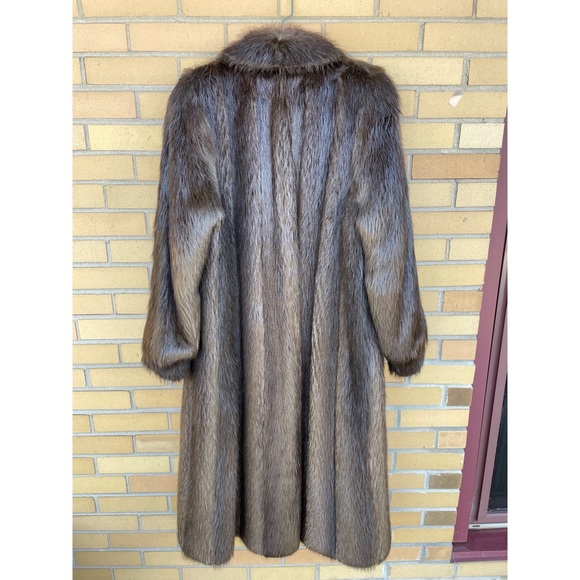 Stunning Vintage Beaver Fur Coat in Pristine Condition - Picture 3 of 5